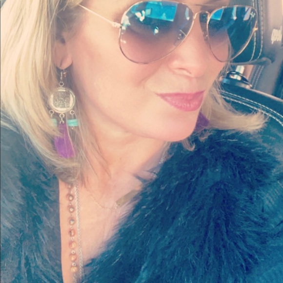 Meet your Posher, Christine - Picture 5 of 7